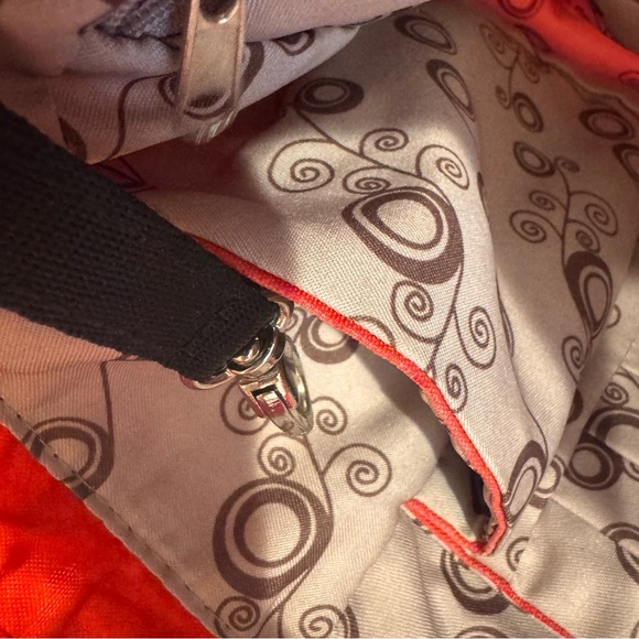 Travelon Crossboy Bag Red Silver Hardware Front Pockets Adjustable Strap - Picture 12 of 13